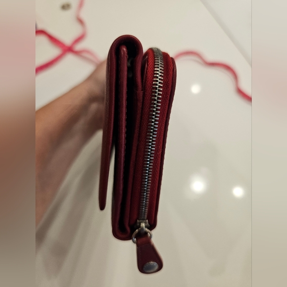 NWOT COACH Tri-fold Burgundy Wallet with Zip around section. - Picture 7 of 7